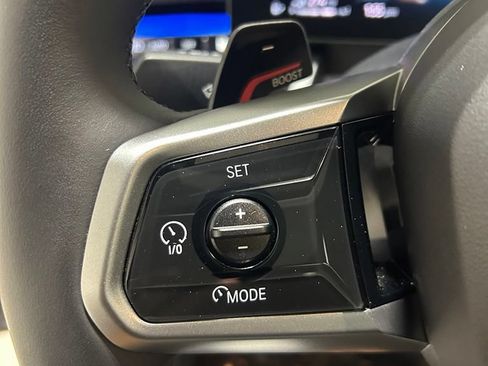 Used 2026 BMW 550e xDrive w/ Premium Package AWD/4WD image 18
