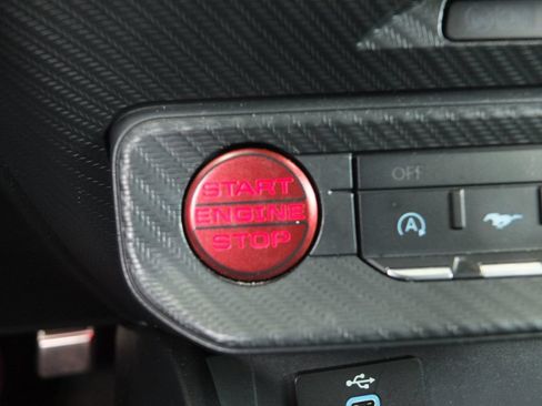 Used 2025 Ford Mustang GT Premium RWD image 28