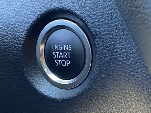 Certified 2025 Toyota Corolla SE image 24