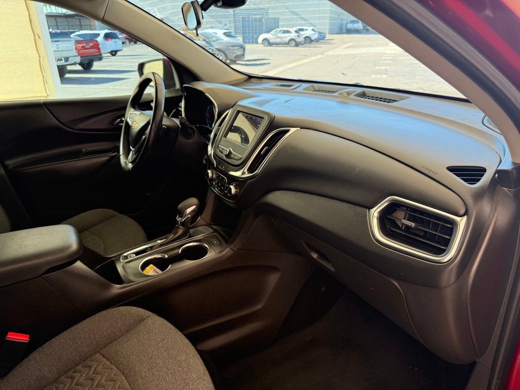 Used 2023 Chevrolet Equinox LT FWD image 10