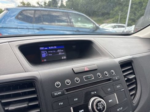 Used 2016 Honda CR-V LX image 10