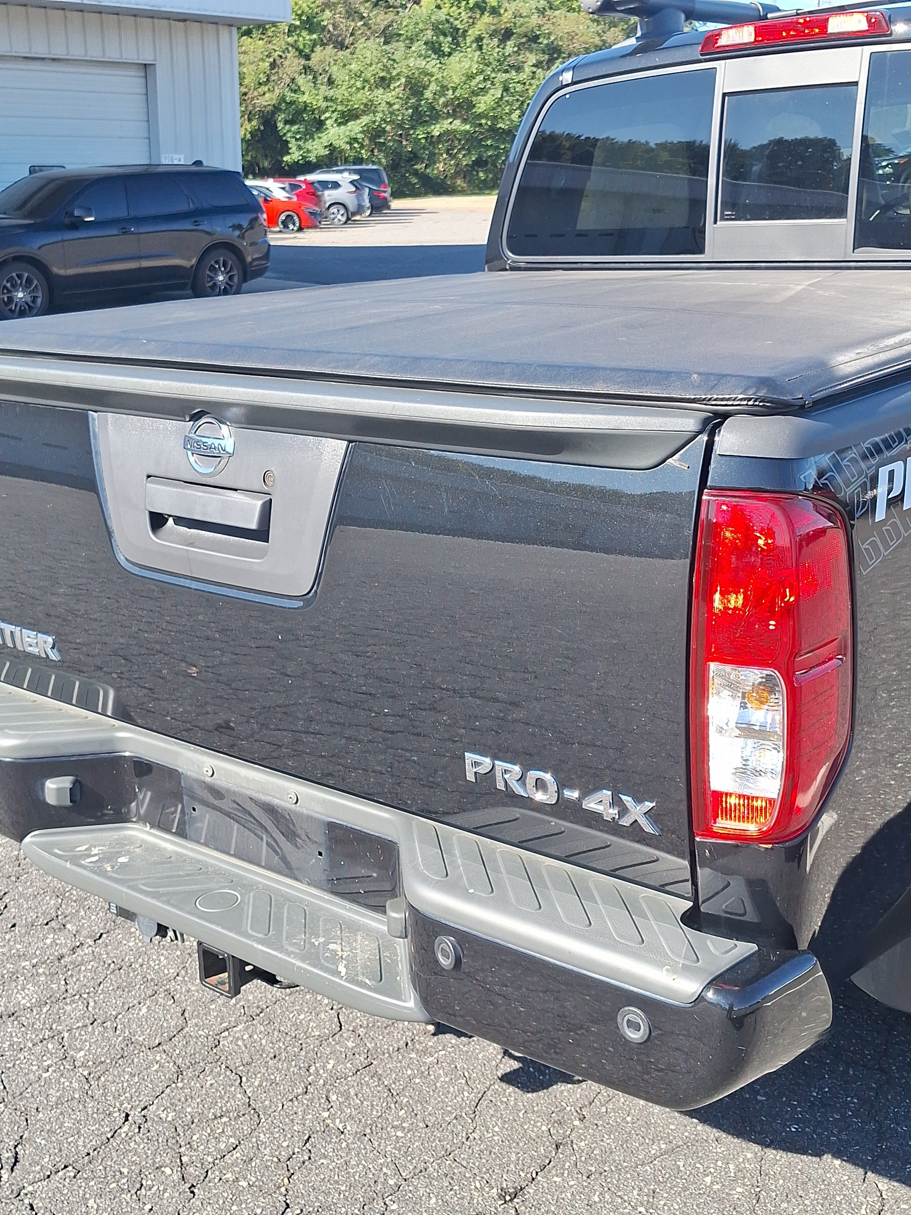 Used 2020 Nissan Frontier PRO-4X w/ Pro-4x Utility Package AWD/4WD image 25