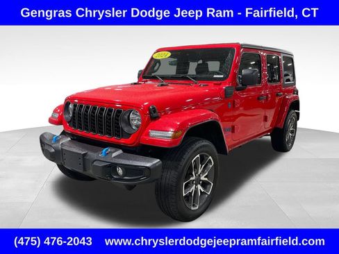 Used 2024 Jeep Wrangler Unlimited w/ Convenience Group AWD/4WD image 3
