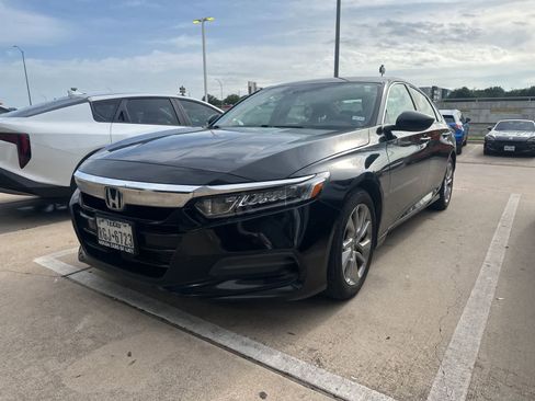 Used 2018 Honda Accord LX image 1