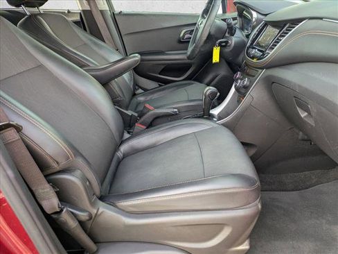 Used 2021 Chevrolet Trax LT image 21