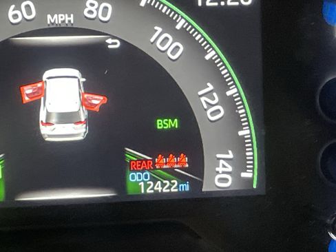 Used 2025 Toyota RAV4 XLE image 22