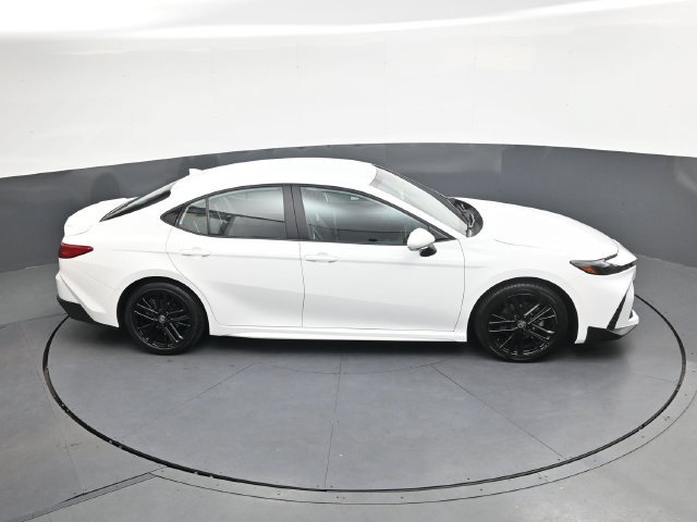 Used 2025 Toyota Camry SE FWD image 23