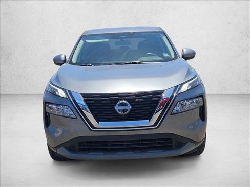 Certified 2023 Nissan Rogue SV FWD image 2