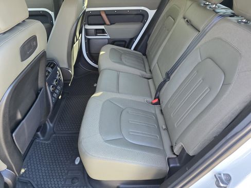 Used 2020 Land Rover Defender 110 S image 13