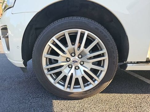 Used 2022 Ford Expedition Platinum RWD image 36