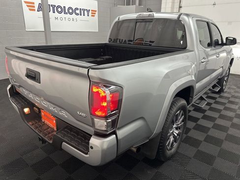 Used 2022 Toyota Tacoma Limited image 9