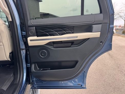 Used 2018 Ford Expedition Platinum image 50