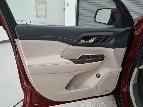 Used 2023 GMC Acadia Denali w/ Denali Ultimate Package image 19