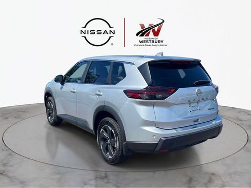 Used 2024 Nissan Rogue SV AWD/4WD image 8