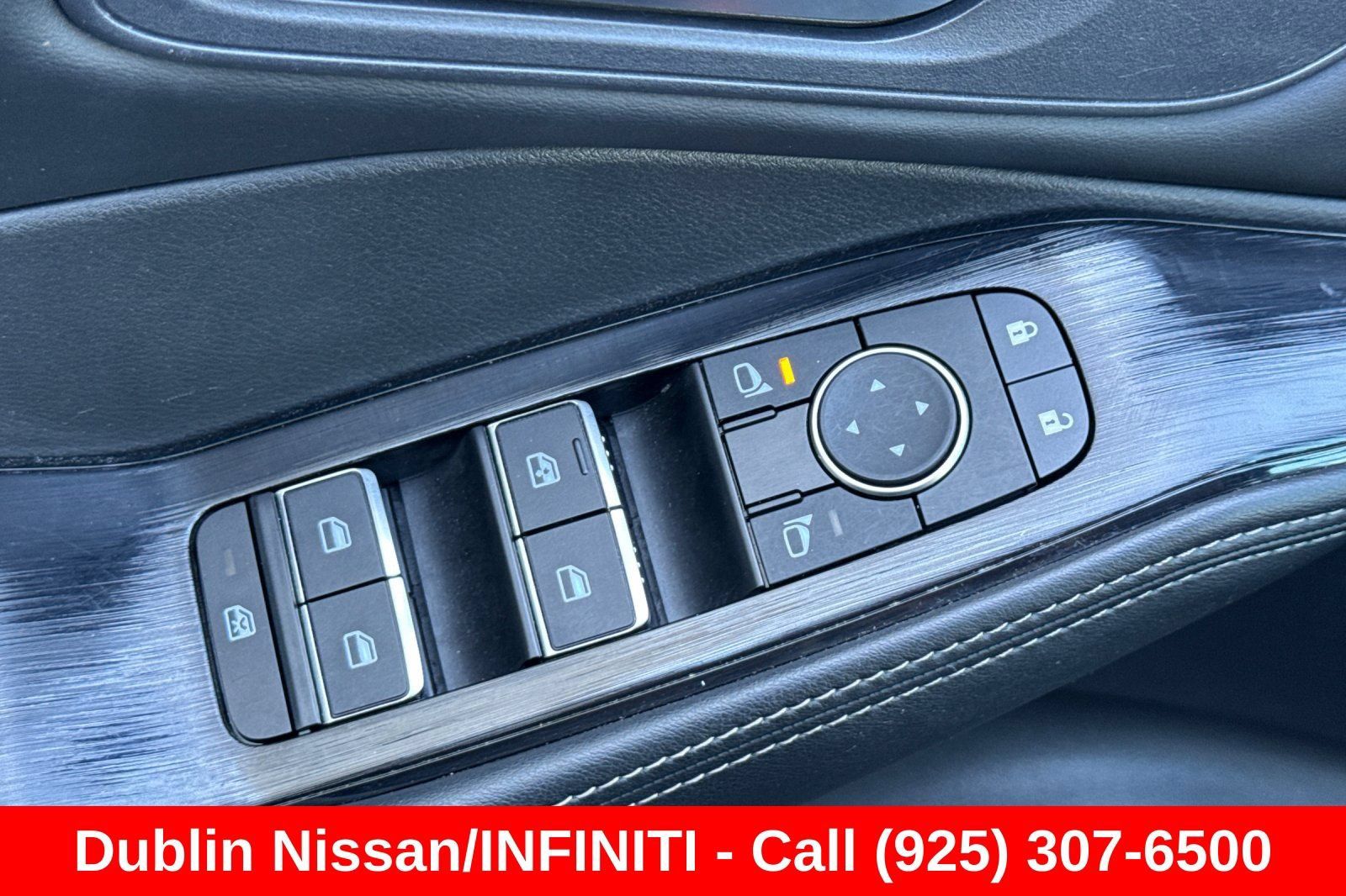 Used 2024 Nissan Rogue SL AWD/4WD image 13
