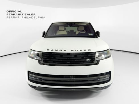 Used 2023 Land Rover Range Rover Long Wheelbase SE AWD/4WD image 2