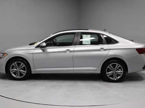 Used 2024 Volkswagen Jetta SE FWD image 9