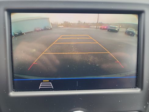 Used 2020 Chevrolet Equinox LT image 18