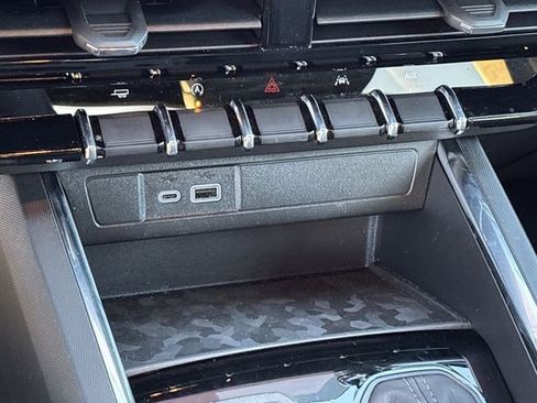 New 2025 GMC Canyon Elevation w/ Convenience Package RWD image 18