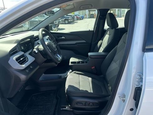 New 2027 Chevrolet Bolt LT w/ Comfort Package FWD image 2