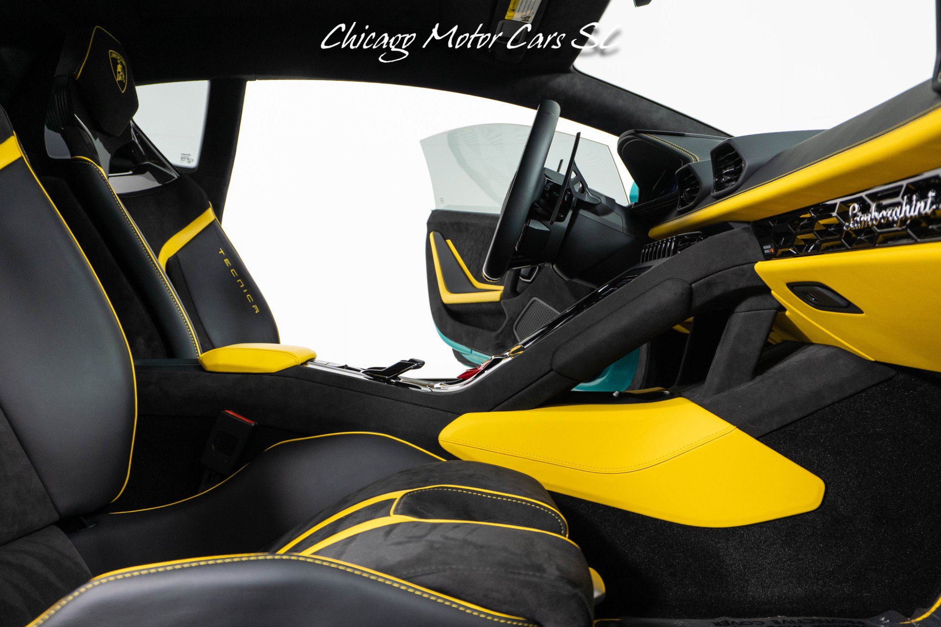 Used 2024 Lamborghini Huracan Tecnica RWD image 39
