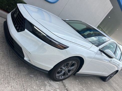 Used 2024 Honda Accord EX image 4