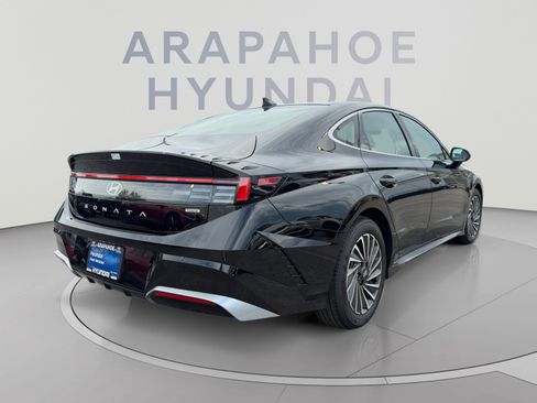 Used 2025 Hyundai Sonata SEL FWD image 5