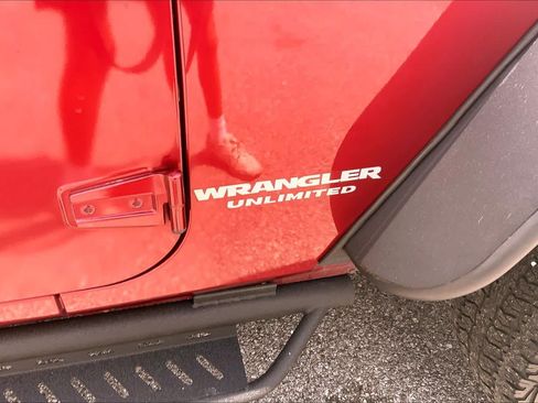 Used 2012 Jeep Wrangler Unlimited Sport AWD/4WD image 30