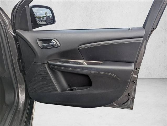 Used 2017 Dodge Journey Crossroad w/ Popular Equipment Group FWD image 25