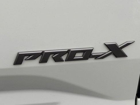 Used 2022 Nissan Frontier Pro-X w/ Pro-X Premium Package image 11