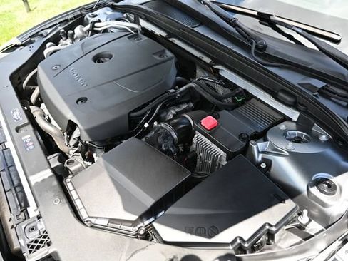 Used 2020 Volvo V60 T5 Cross Country AWD/4WD image 16