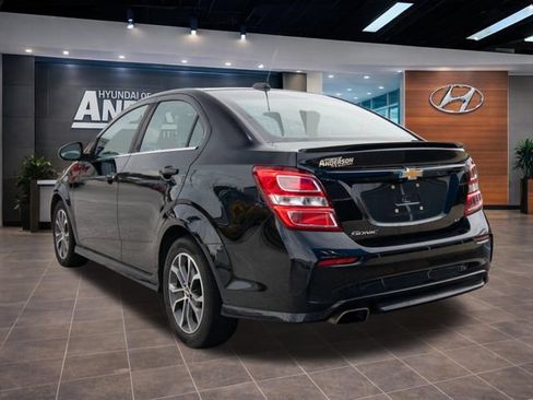 Used 2017 Chevrolet Sonic LT w/ Convenience Package FWD image 10