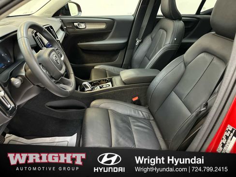 Used 2023 Volvo XC40 B5 Plus w/ Driver Assist Package image 11