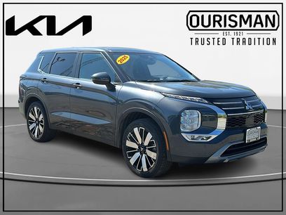 Used 2025 Mitsubishi Outlander SE