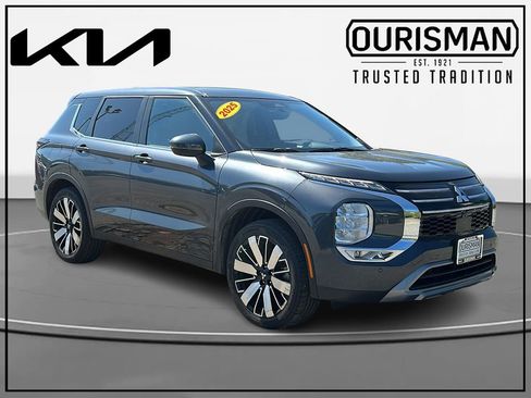 Used 2025 Mitsubishi Outlander SE AWD/4WD image 1