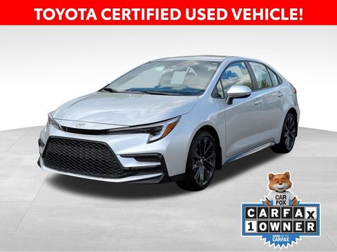 Certified 2025 Toyota Corolla SE FWD image 1