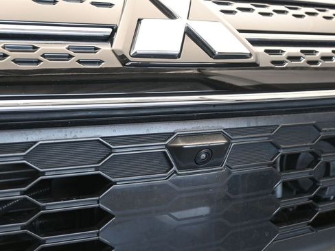 Used 2022 Mitsubishi Outlander SE image 56