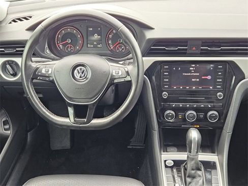 Used 2020 Volkswagen Passat 2.0T SE image 26