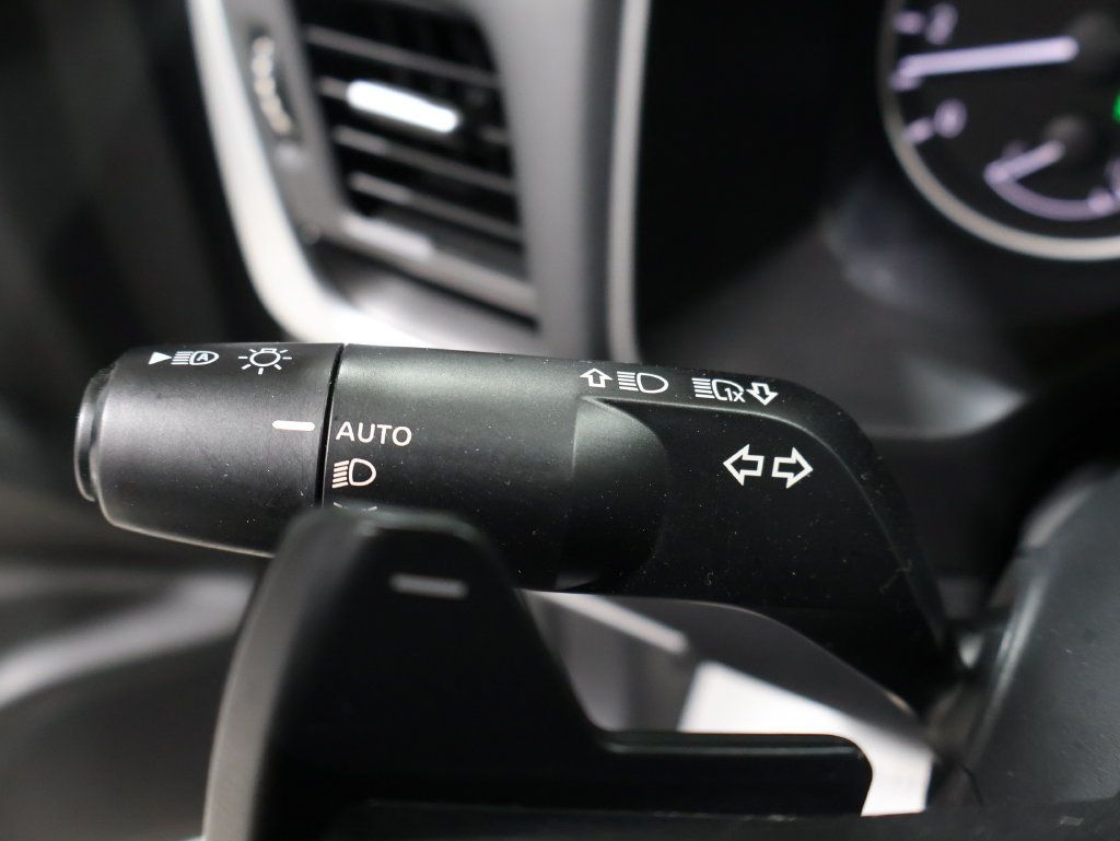Used 2024 Nissan Rogue SV AWD/4WD image 39