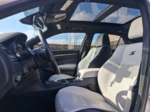 Used 2019 Chrysler 300 S w/ 300S Premium Group 2 image 10