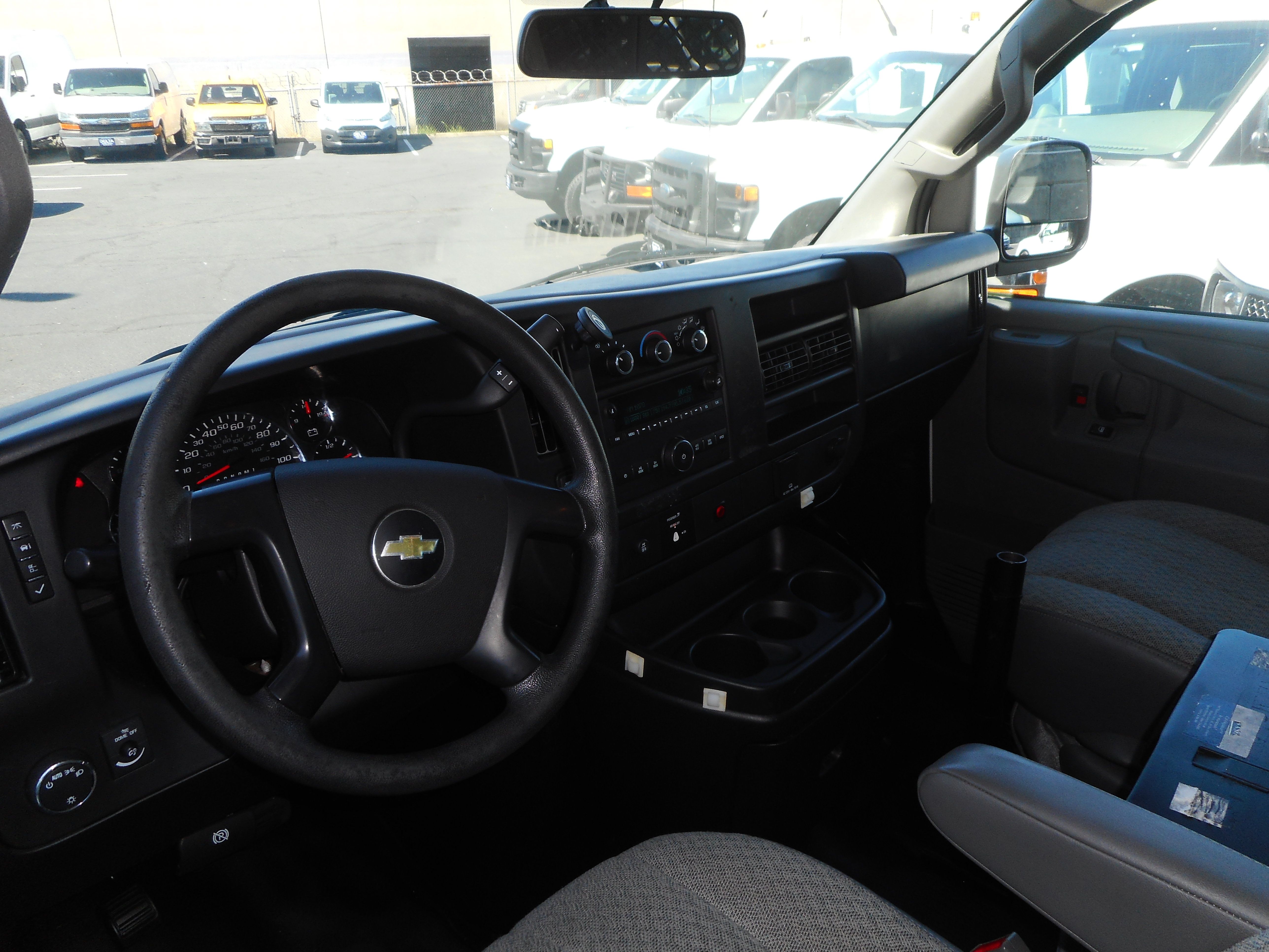 Used 2016 Chevrolet Express 2500 RWD image 14