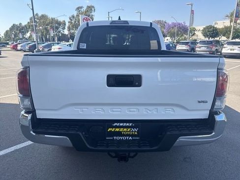Certified 2023 Toyota Tacoma TRD Off-Road AWD/4WD image 12