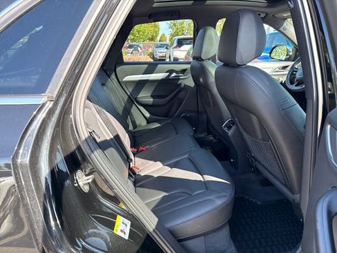 Used 2015 Audi Q3 2.0T Prestige AWD/4WD image 10