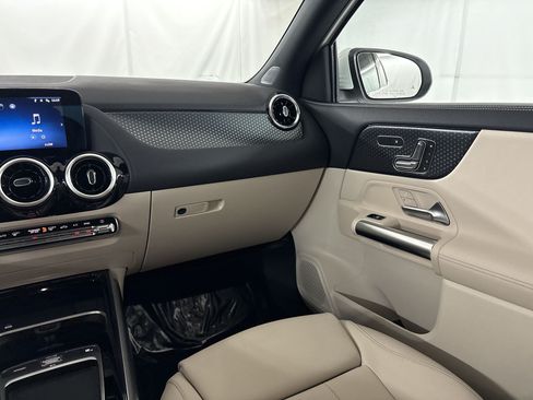 Certified 2026 Mercedes-Benz GLA 250 image 33