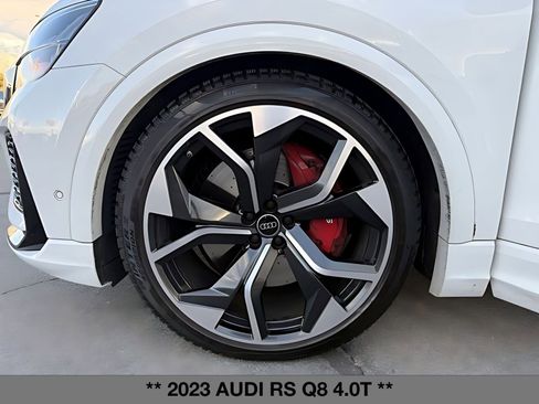 Used 2023 Audi RS Q8 w/ Black Optic Package image 21