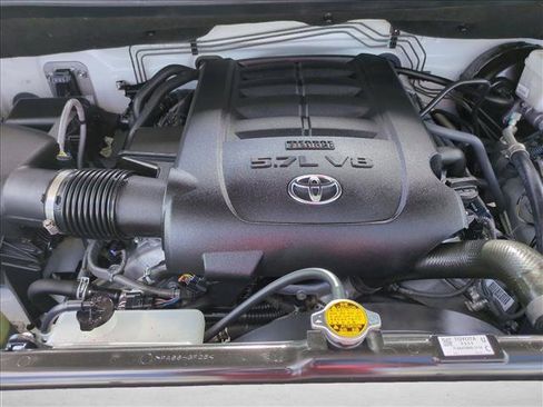 Used 2017 Toyota Tundra SR5 w/ TRD Off Road Package image 22