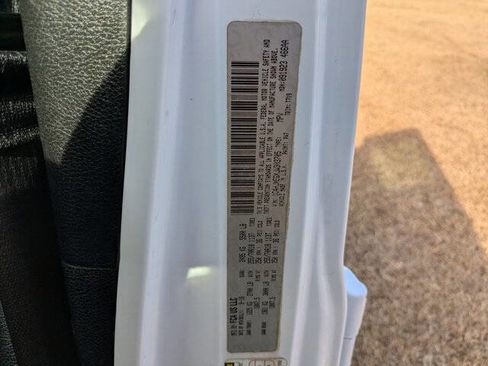 Used 2018 Jeep Wrangler Unlimited Sahara w/ Cold Weather Group image 38