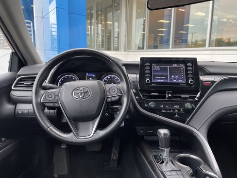 Used 2023 Toyota Camry SE image 16