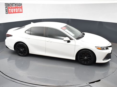 Used 2022 Toyota Camry LE image 20