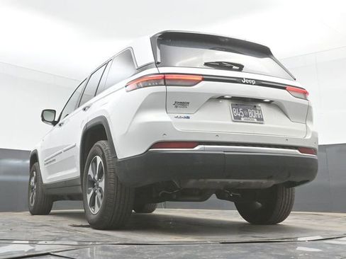 Used 2022 Jeep Grand Cherokee Limited 4xe w/ Luxury Tech Group II AWD/4WD image 31